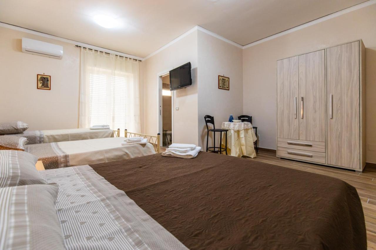 Casa Di Annarella Bed & Breakfast Napoli Dış mekan fotoğraf